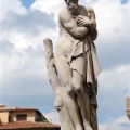 Statua sul Ponte di Santa Trinità di Pietro Francavilla (1608) raffigurante l'inverno