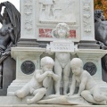Basamento della statua di Raffaello